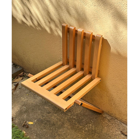 كرسي قابل للطي من خشب الاثر